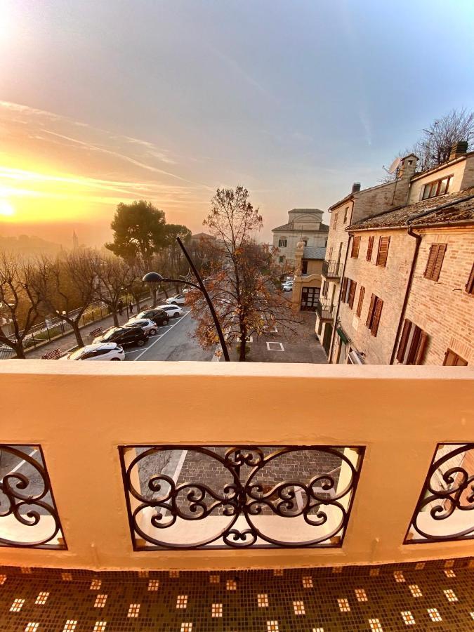 Mogliano B&B Terrazza Sul Borgo מראה חיצוני תמונה